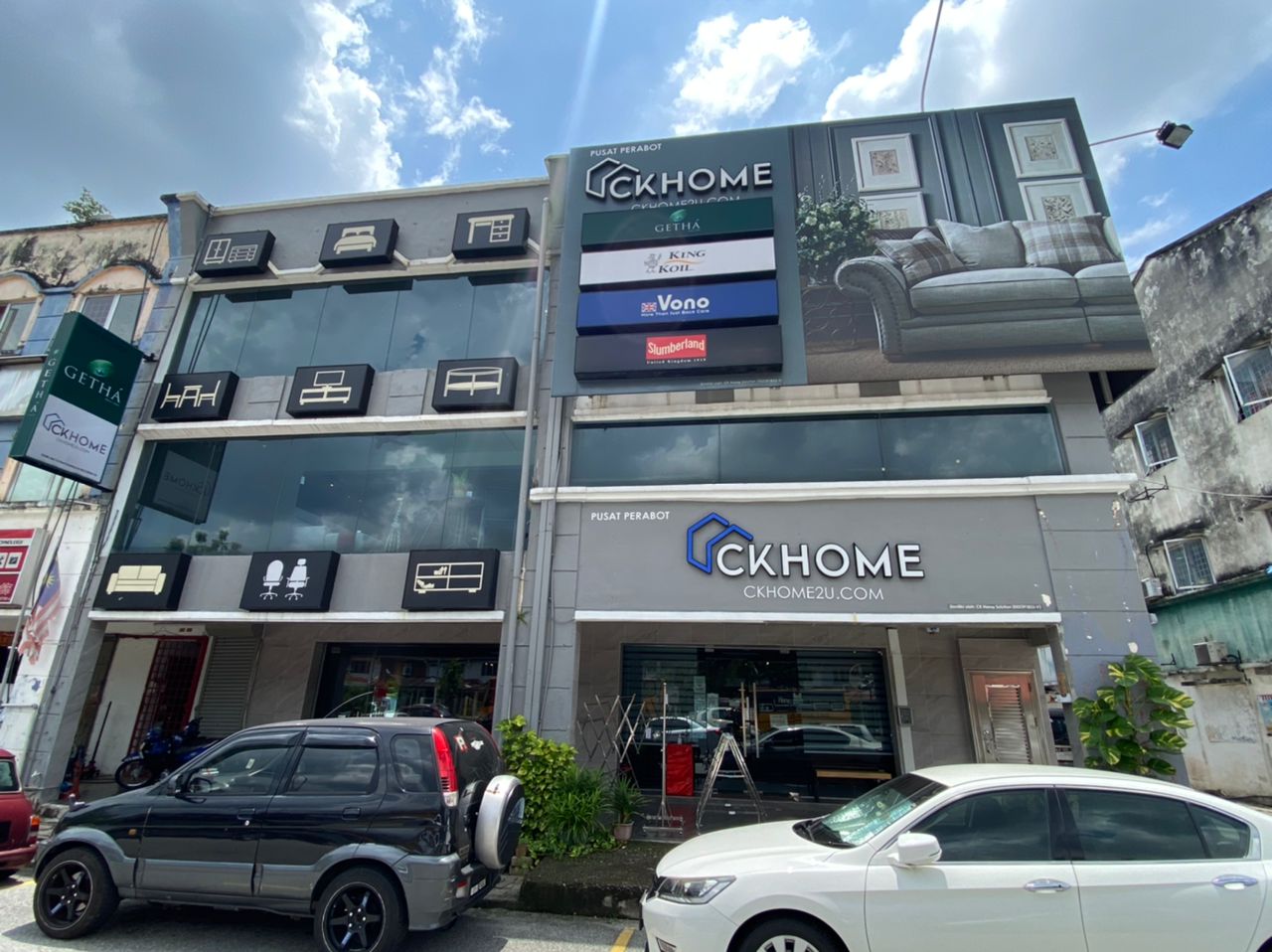 Pusat Perabot KH [60,000sf] 5